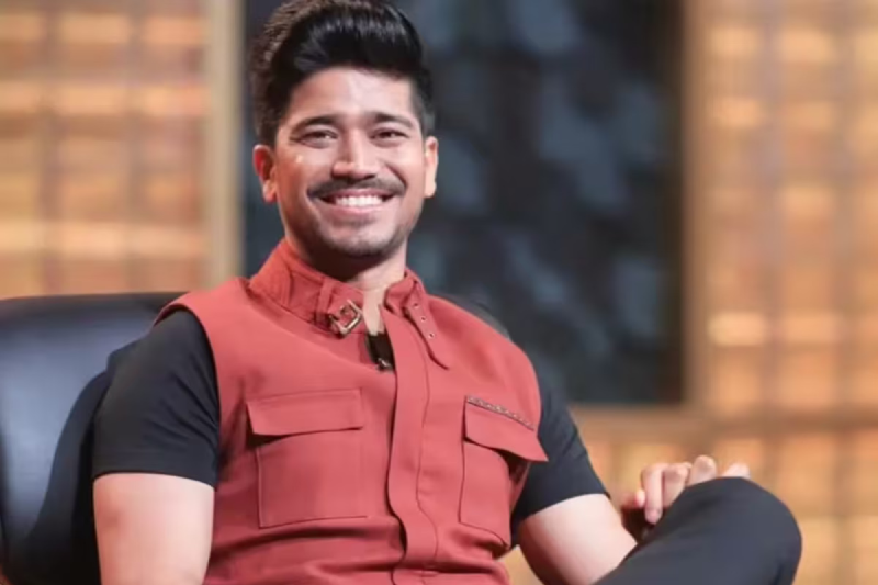 इस आदमी ने कॉलेज छोड़ दिया और एक ऐसी कंपनी बनाई जो अपने फेसबुक पेज से बहुत सफल हो गई। आइए उनकी कहानी के बारे में और पढ़ें!